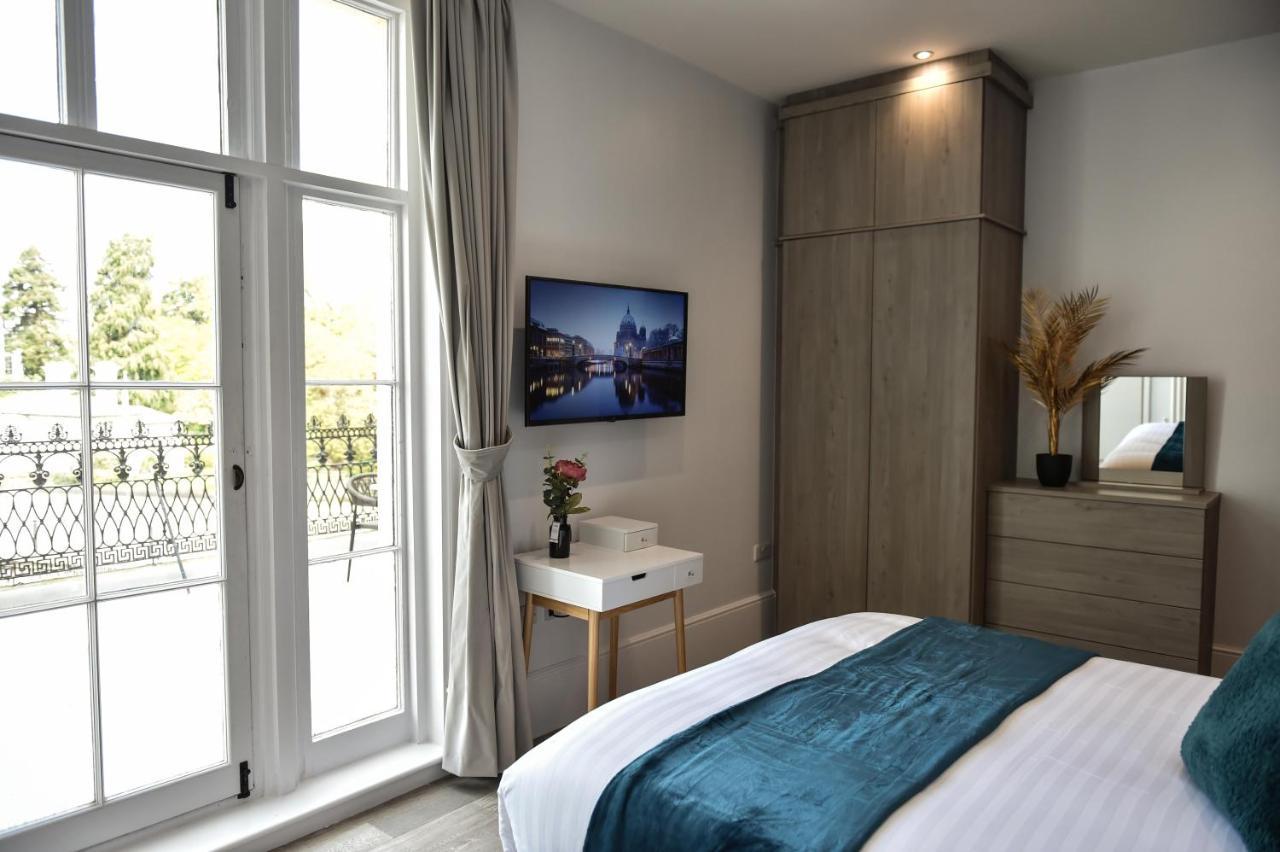Victoria Colonnade Aparthotel Лемингтън Спа Екстериор снимка